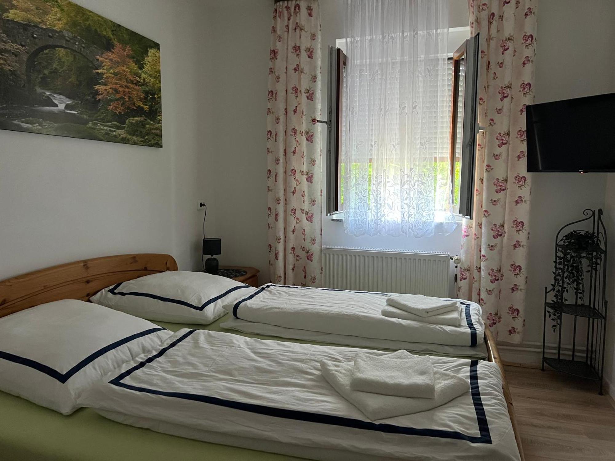 Hotel Hirsch Fluorn-Winzeln Ngoại thất bức ảnh